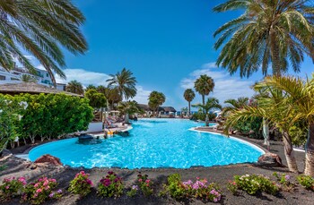 Gran Castillo Tagoro Family & Fun Playa Blanca - All Inclusive Gran Castillo Tagoro Family & Fun Playa Blanca - All Inclusive