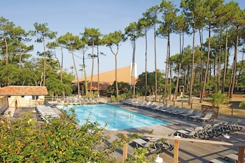 tarifs reservation hotels Résidence Vacances Bleues Domaine de l'Agreou