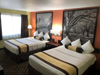 Super 8 by Wyndham Ontario Super 8 by Wyndham Ontario