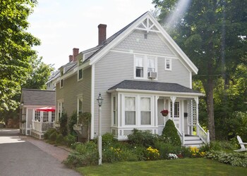 The James Place Inn Bed and Breakfast in Freeport, Maine