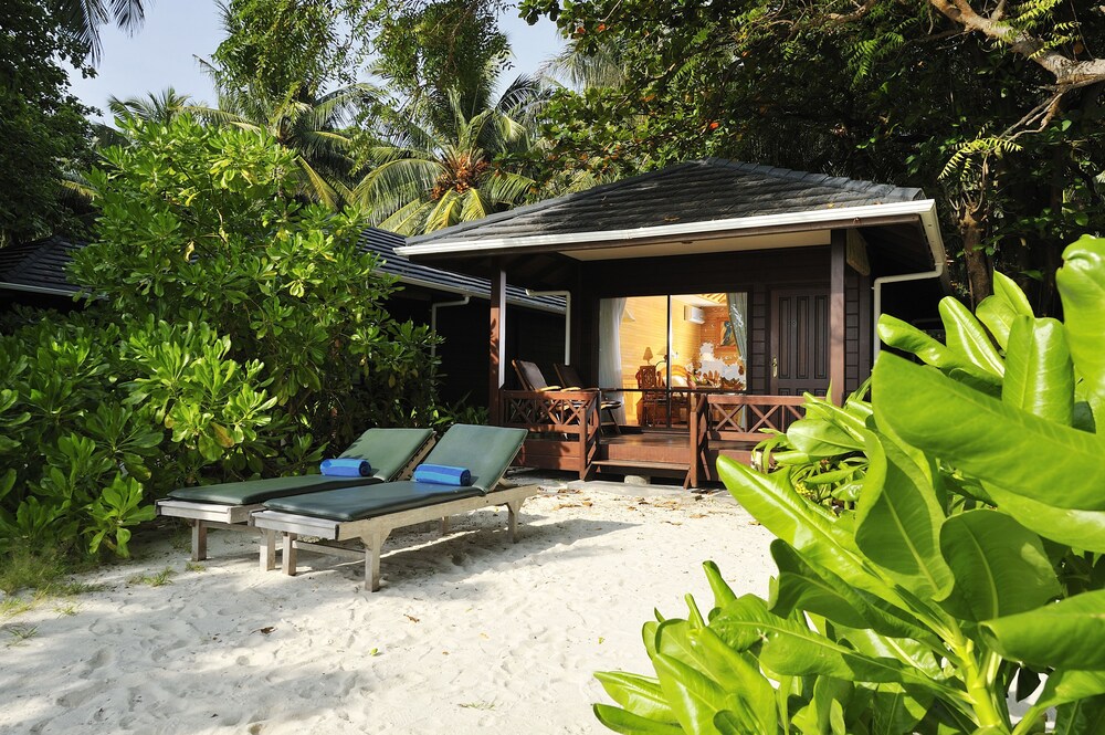 Royal Island Resort Spa Maldives Inr 15054 Off 3 5 2 8 9 1