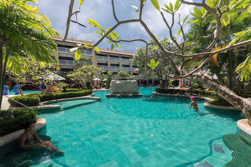 Thara Patong Beach Resort Spa Et Inr 6238 Off 1 6 8 3 0 57 Thara Patong Beach Resort