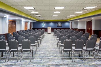 Wingate by Wyndham Chesapeake in Chesapeake, Virginia