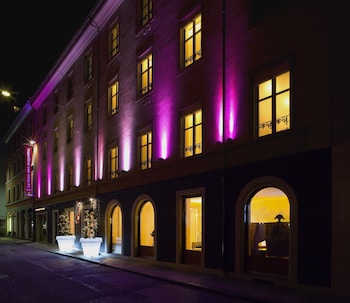 La Cour des Augustins Boutique Gallery Design Hotel La Cour des Augustins Boutique Gallery Design Hotel