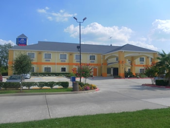 Americas Best Value Inn & Suites-Bush Int'l Airport in Humble, Texas