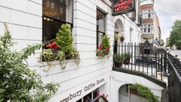 St Athans Hotel