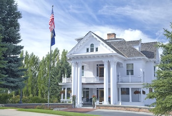 Gibson Mansion Bed and Breakfast Gibson Mansion Bed and Breakfast