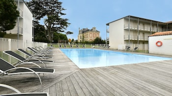 tarifs reservation hotels Vacancéole – Le Domaine du Château – La Rochelle/Île de Ré