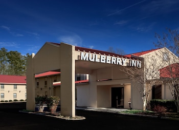 The Mulberry Inn and Plaza at Fort Eustis The Mulberry Inn and Plaza at Fort Eustis