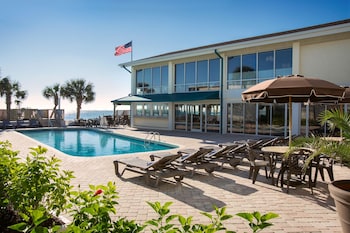 The Oceanfront Litchfield Inn The Oceanfront Litchfield Inn