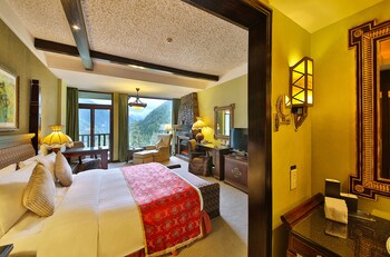 Room, 2 Twin Beds, Mountain View