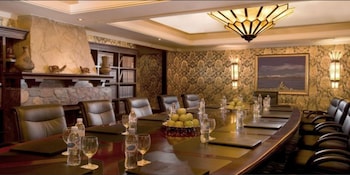 Deluxe Suite, 2 Bedrooms, Mountain View