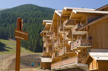 Madame Vacances Residence Le Parc des Airelles Madame Vacances Residence Le Parc des Airelles