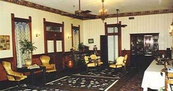Woodbine Hotel and Restaurant in College Station, Texas