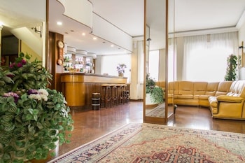 Prenota Hotel Mantegna