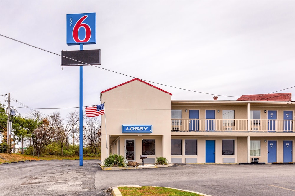 Motel 6 Mount Vernon Il 220 South 44th 62864 Hotel 1 Of 51