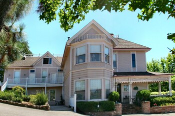Power's Mansion Inn in Placerville, California