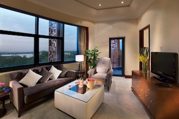 Grand Deluxe River Room