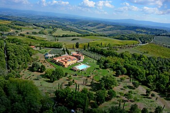 Hotel Casolare Le Terre Rosse Hotel Casolare Le Terre Rosse