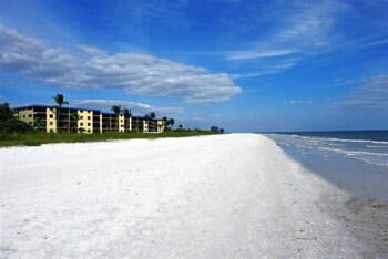 Ocean's Reach Condominiums Ocean's Reach Condominiums