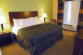 La Quinta Inn & Suites by Wyndham Tampa Central La Quinta Inn & Suites by Wyndham Tampa Central