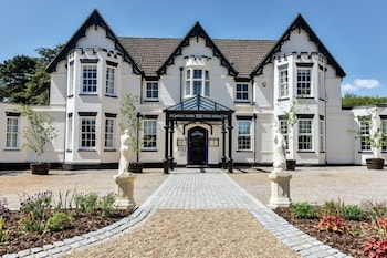 The Carlton Manor Hotel The Carlton Manor Hotel