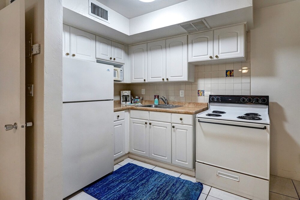 Sea Garden By The Fort Lauderdale Fl Hotel Price Address Garden By The Sea Fort Lauderdale Fl