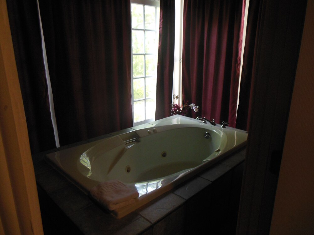 Corners Mansion Inn A Bed Breakfast Vicksburg N Cedar Grove Mansion Inn Restaurant Vicksburg