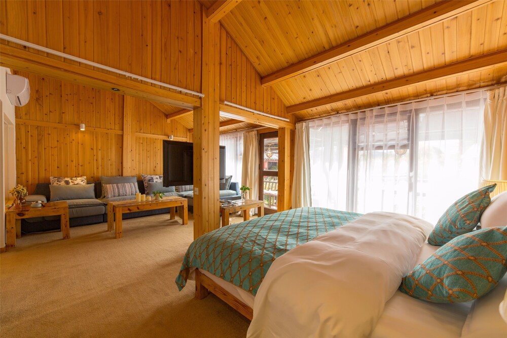 C Est La Vie Boutique Inn Lijiang Inr 2079 Off 2 3 8 9 Null Boutique Suite With King Bed