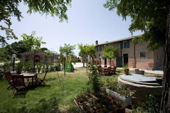 Prenota Hotel Agriturismo La Ravegnana
