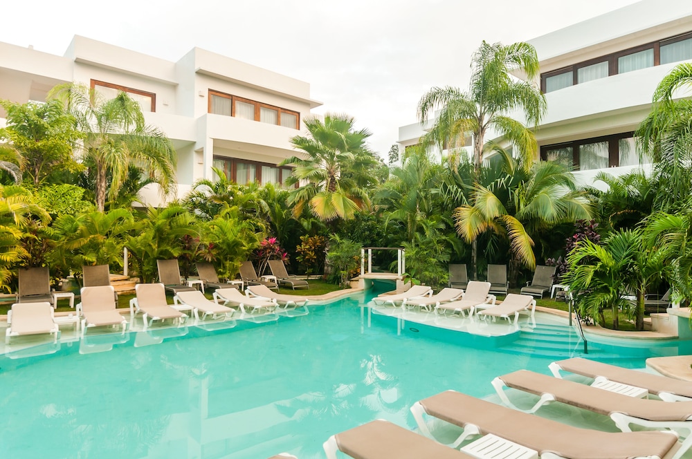 Mak Nuk Village Tulum II - Clothing Optional