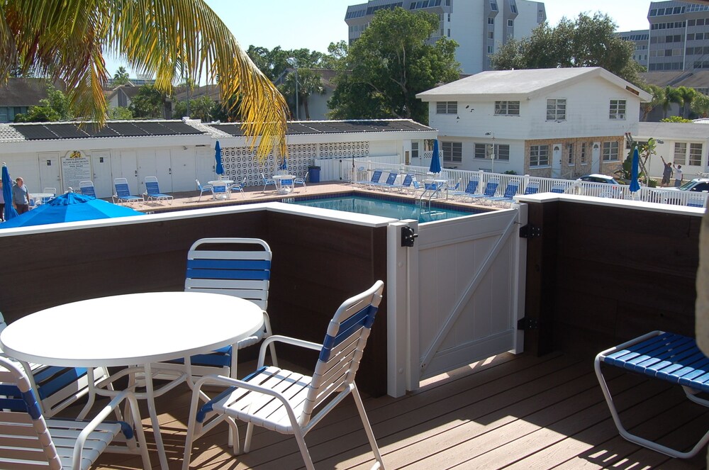 Aloha Kai Pool Suite 1 Bedroom Apts Siesta Key Price Address Aloha Kai Pool Suite 1 Bedroom Apts