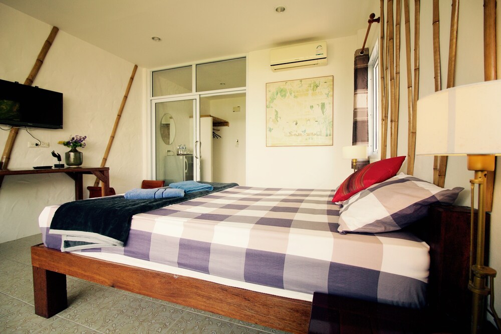 Sairee View Resort