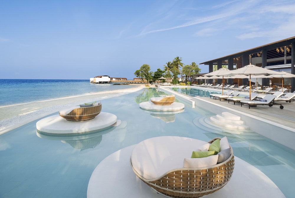 The Westin Maldives Miriandhoo Resort, Maldives Hotel Price ...