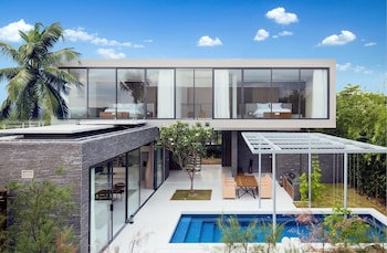 Luxury Pool Villa Resort