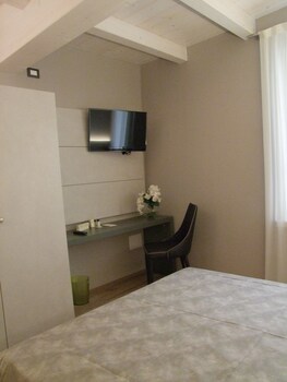 Prenota Hotel Accademia 21