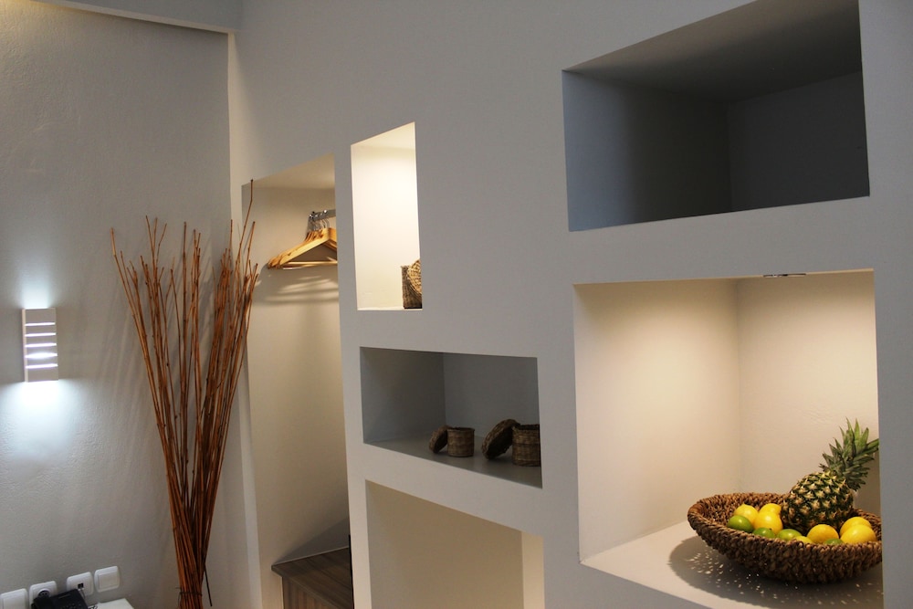 Sea La Vie Beachfront Suites