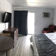 南方微風汽車旅館