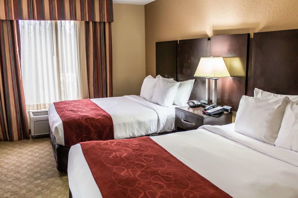 Comfort Suites Brunswick Hotel Details Page Makemytrip Com