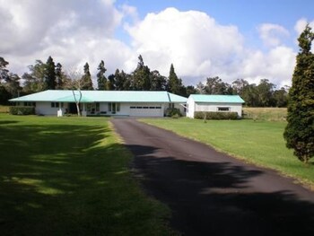 At the End of the Road Bed & Breakfast in Volcano, Hawaii