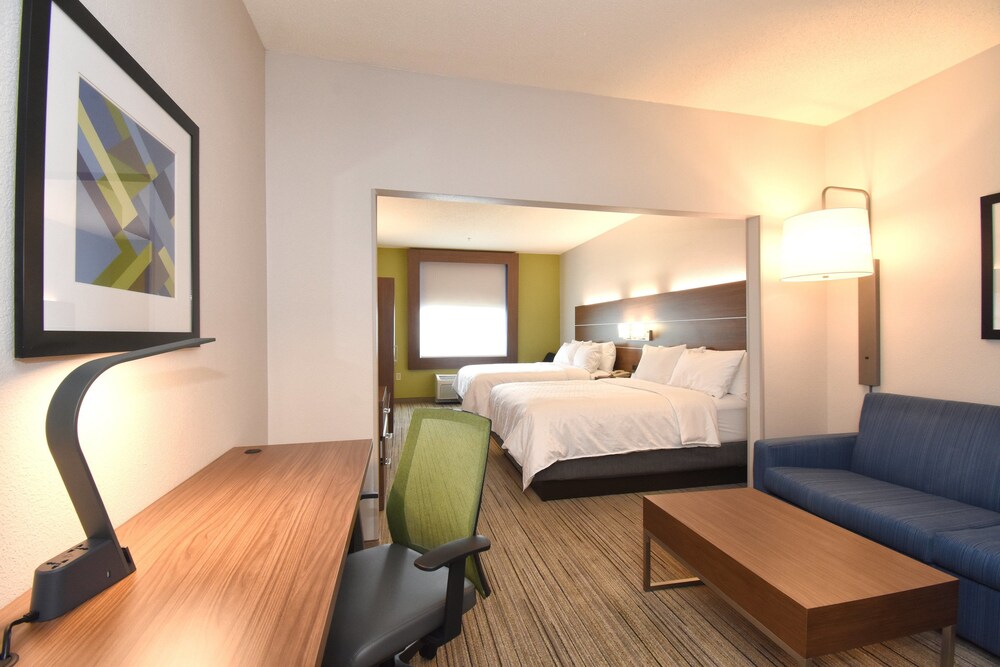 Holiday Inn Express Hotel Suites Southern Pines Hotel Details