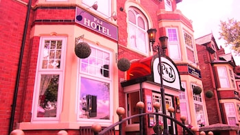 P & J Hotel P & J Hotel