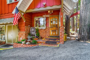 Townhouse Lake Arrowhead CA Townhouse Lake Arrowhead CA