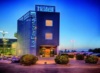 Prenota Hotel La Favorita