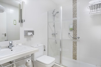 Studio (sleeps 2)