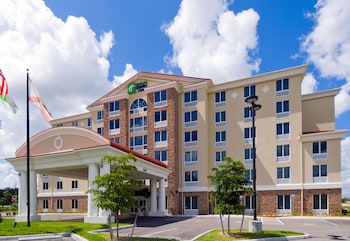 Holiday Inn Express Hotel & Suites Ft Myers East- The Forum Holiday Inn Express Hotel & Suites Ft Myers East- The Forum