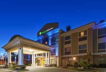 Holiday Inn Express and Suites Henderson in Longview, Texas