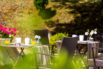 tarifs reservation hotels Hotel La Thomasse