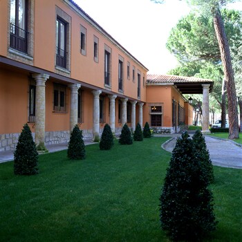 Parador de Tordesillas Parador de Tordesillas