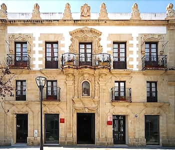 Casa Palacio de Los Leones Casa Palacio de Los Leones